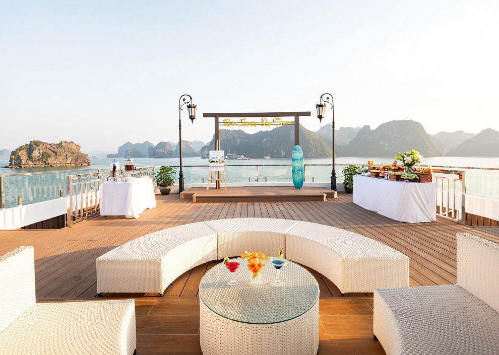 Tour Lan Hạ Bay 1 Ngày Hera Luxury Cruise