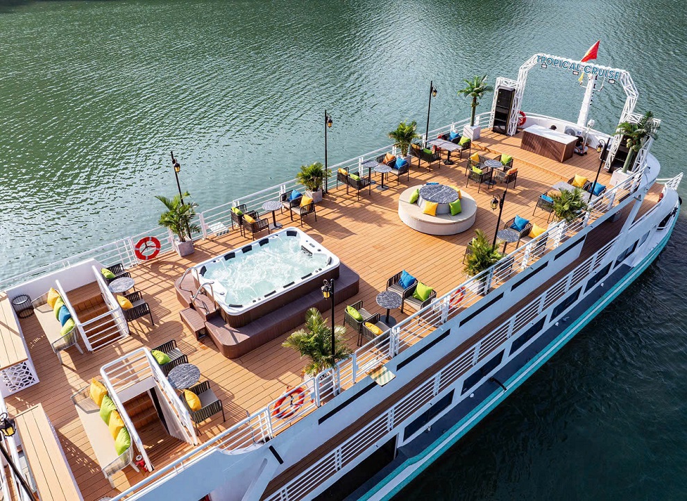 Du Thuyền Tropical Cruise 5 Sao | Tour Vịnh Lan Hạ 1 Ngày Cao Cấp