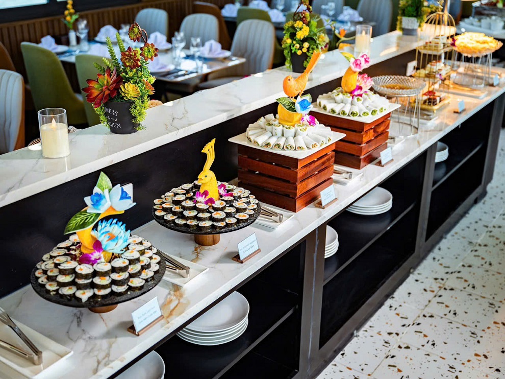 Du Thuyền Tropical Cruise 5 Sao | Tour Vịnh Lan Hạ 1 Ngày Cao Cấp