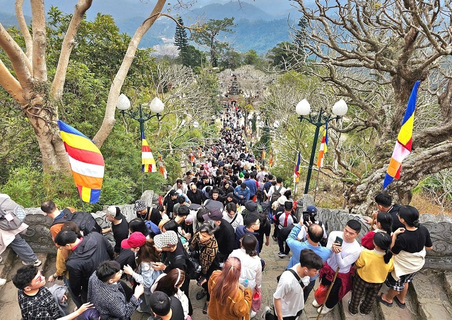 Tour Yên Tử 1 Ngày | Hành Trình Tâm Linh Từ Hà Nội