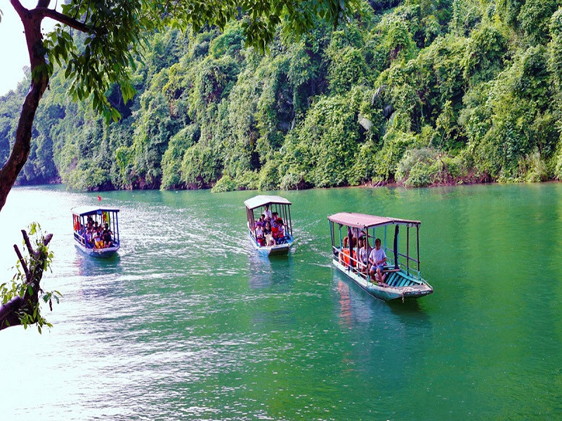 Tour Hồ Ba Bể 2 Ngày 1 Đêm Từ Hà Nội | Du Thuyền Hồ Ba Bể