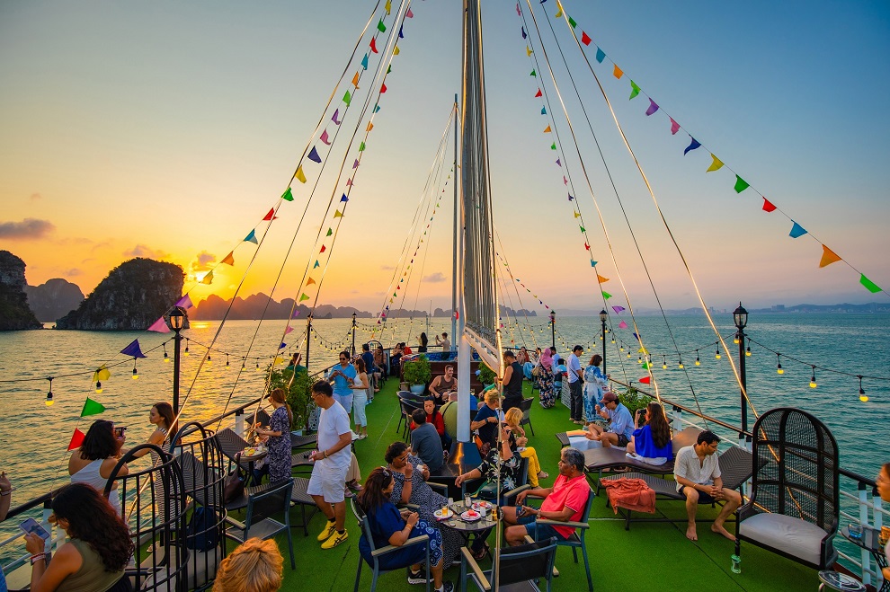 Tour Hạ Long 1 Ngày Cao Cấp – Sunlight Cruise
