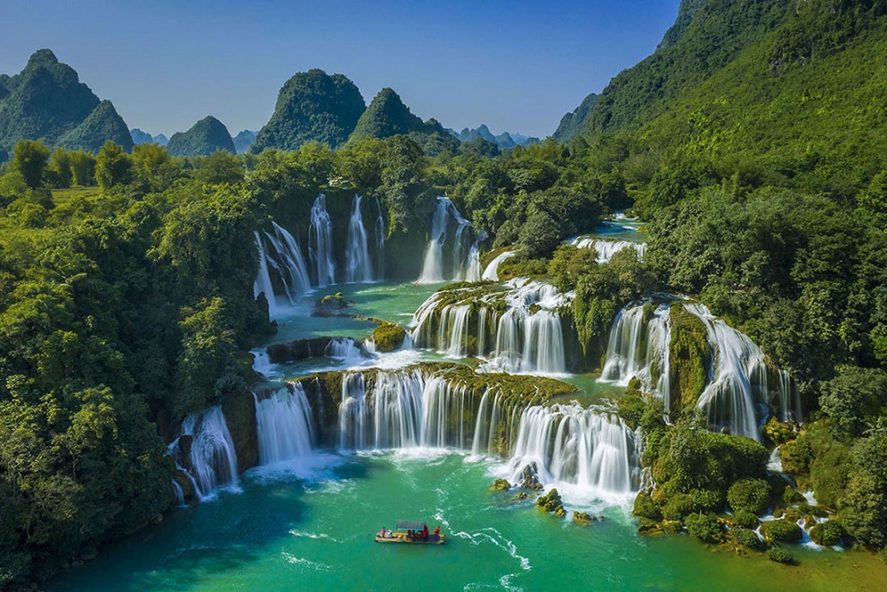 Tour Thác Bản Giốc Hồ Ba Bể 2 Ngày 2 Đêm